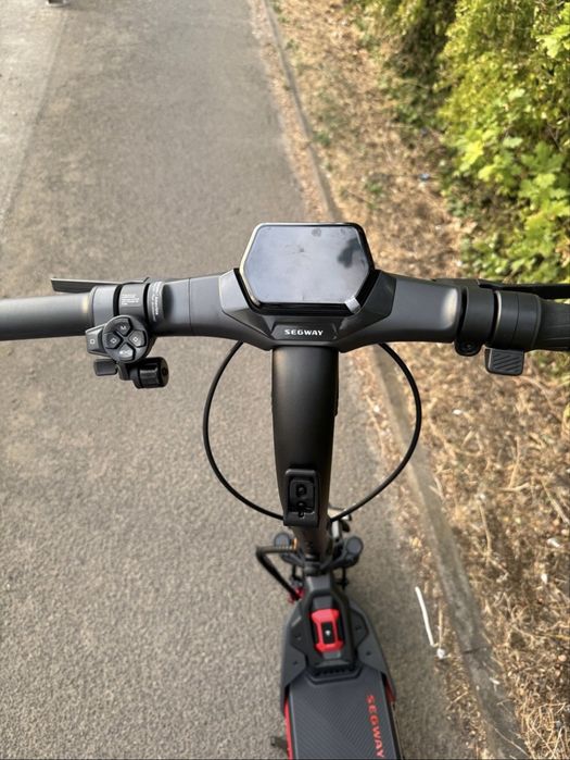 Trotineta electrica Segway ZT 3 PRO