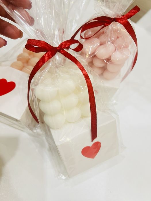 Ароматни свещи сърце, мече, букети, рози и др. Различни видове и р-ри