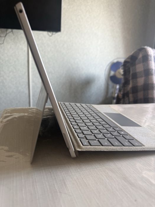 Продам Surface Pro 6