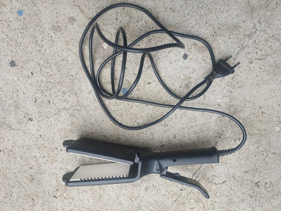 Placă îndreptat părul Artek- NOUĂ