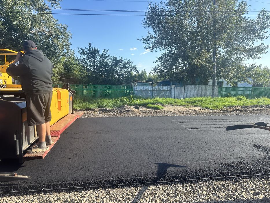Сдам в Аренду асыальтоукладчик и 2 катка.