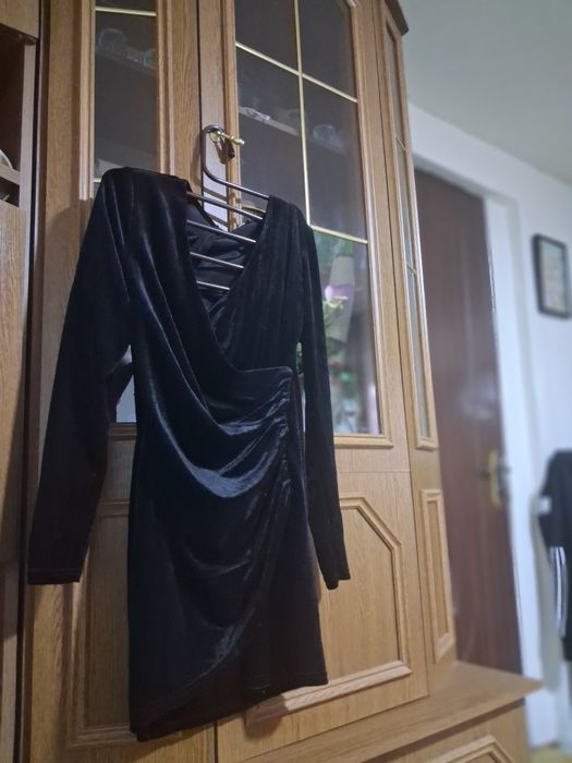 Vand rochie noua! Marca Pasarora