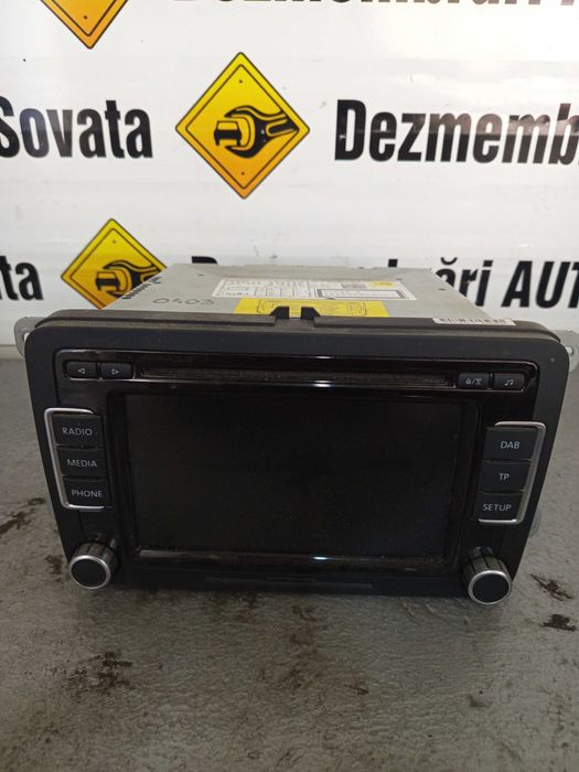 Radio CD Player cod 3C8035195A. Este pentru Seat Toledo  2012 - 2015