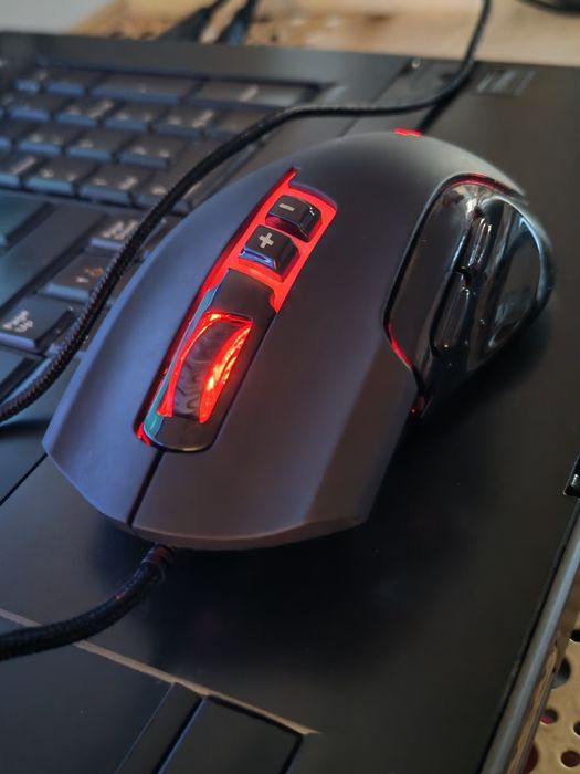 Vortex VG7500 wired gaming mouse.