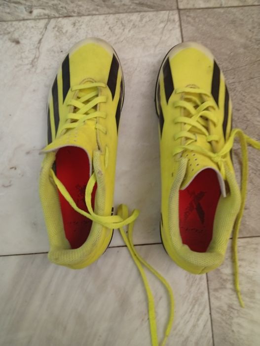 Стоножки Адидас в добро състояние.