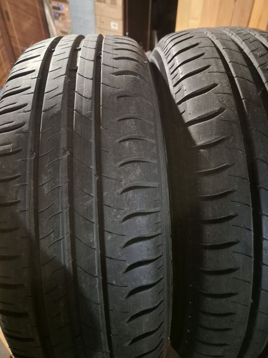 Vand 2 cauciucuri de vara  Michelin 185 / 65 / R15