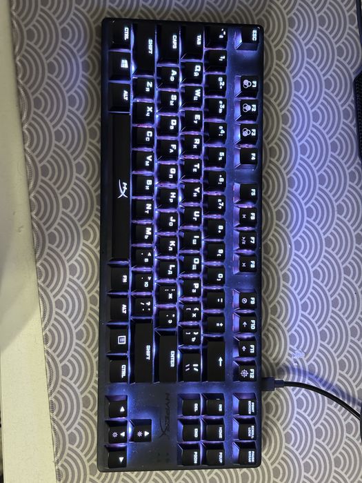 Продаю HyperX Alloy Origins Core