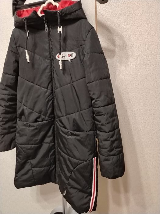 Продам куртку на девочку