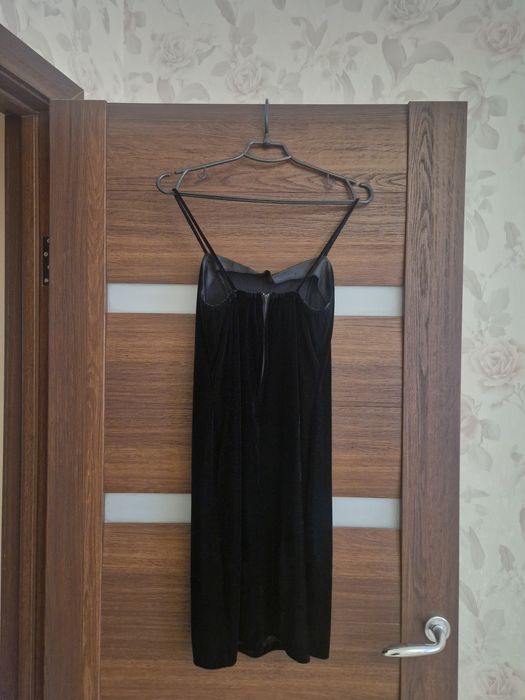Продаю маленькое чёрное платье