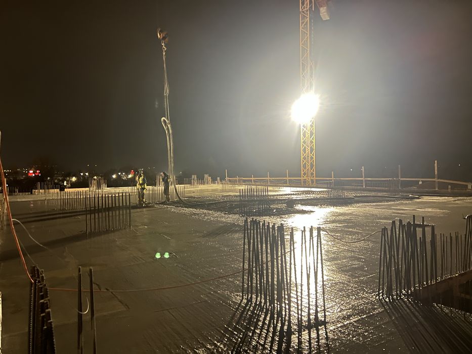 Inchiriez pompa de beton