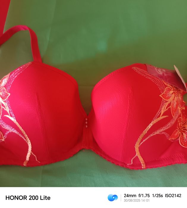 Женские лифчик женщина