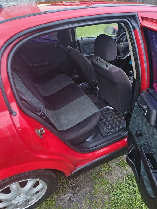 vând Opel Astra G