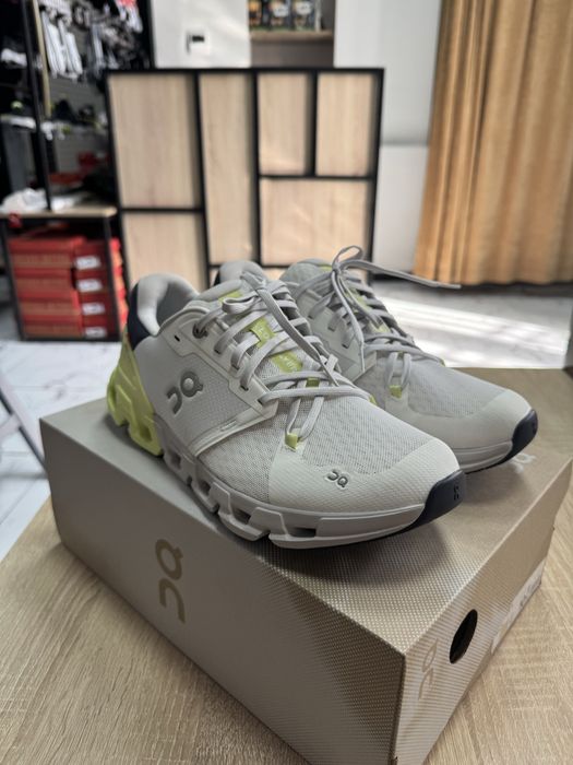 Оригинал On cloudflayer