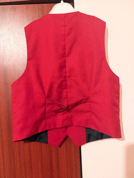 Vând vestă pentru școală