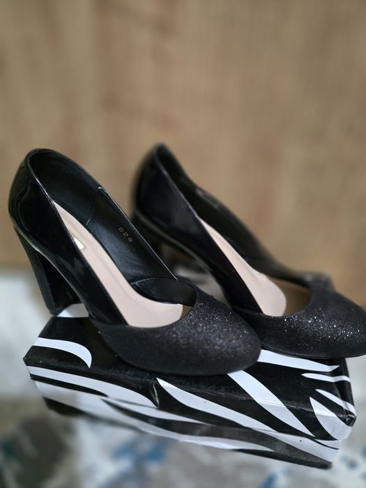 Продам новые элегантные туфли по низкой цене!!