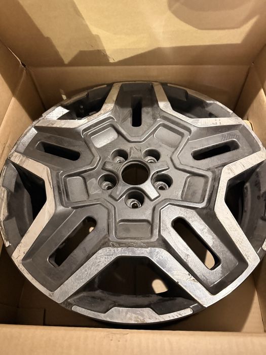 Диск на Hyundai Sanat Fe 2023