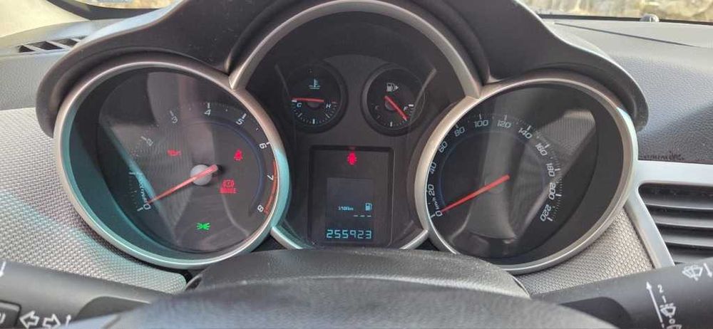 CHEVROLET CRUZE 1.6 газ/бензин -  проблем с двигателя