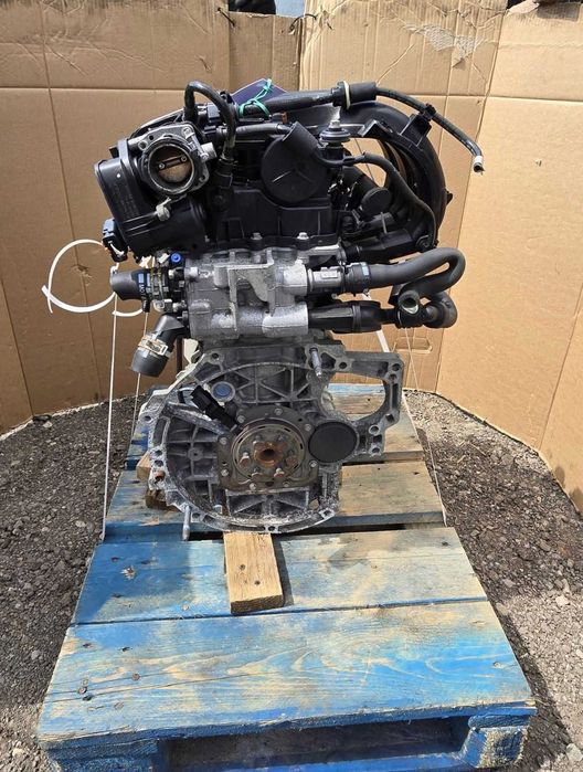 Motor PEUGEOT 2008 1.2 benzină cod motor HMZ