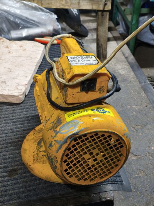 Продам вибратор в хорошем состоянии