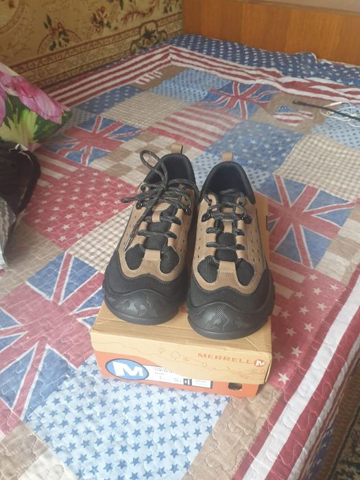 Продам Кроссовки