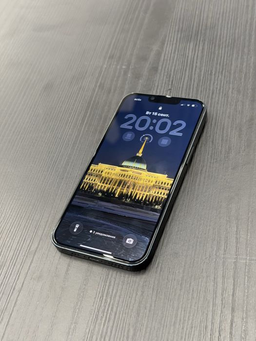 продам iphone 13