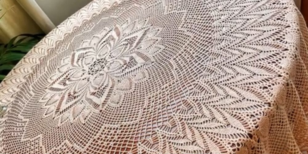 Скатерти ручной работы.