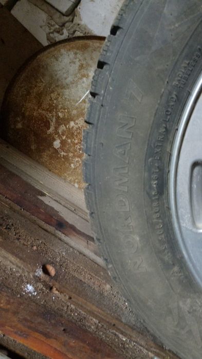 Комплект дисков с зимней резиной