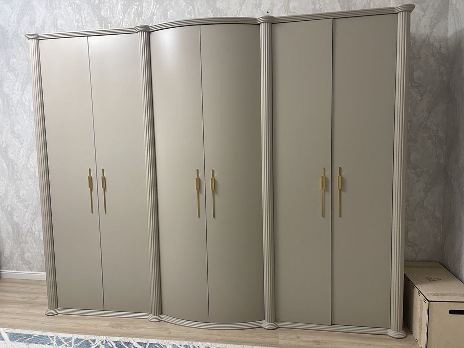 Спальный гарнитур