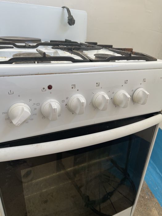 Продам газ плиту