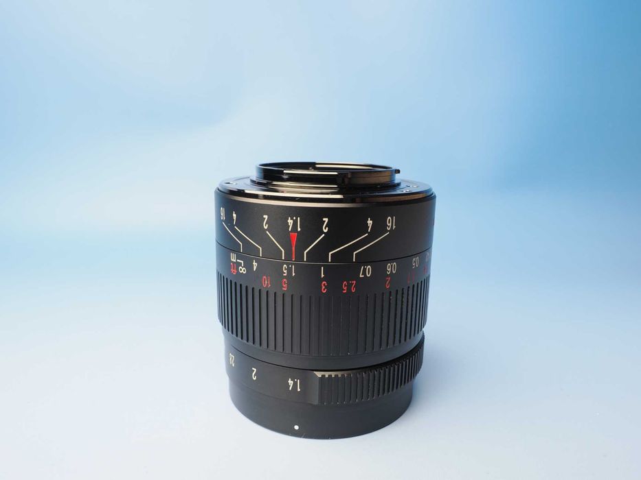 Obiectiv 7Artisans 55mm f/1.4 Mark II – Micro Four Thirds (M4/3)