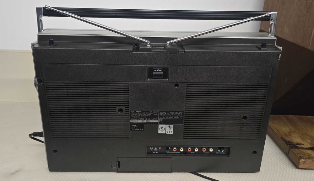 Boombox Sharp GF 666,vintage Mizil • OLX.ro