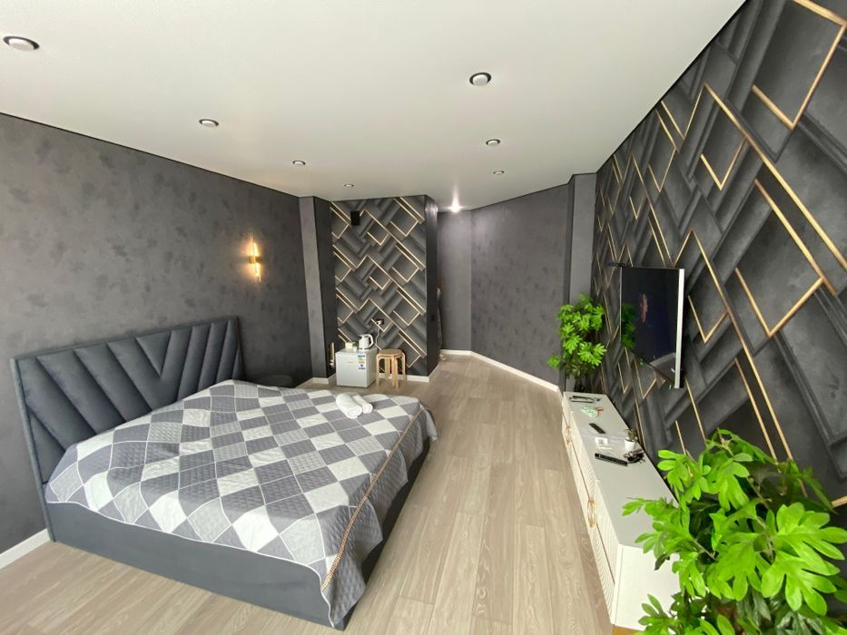 Сдам посуточно 1 к кв Центр