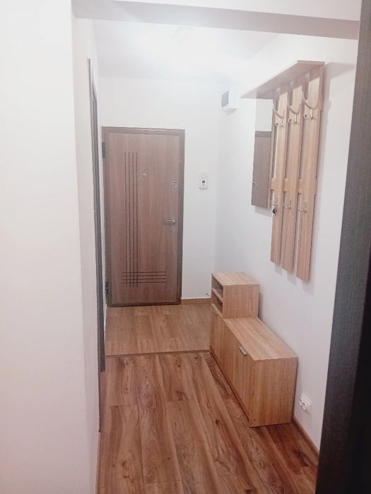 Închiriez apartament 2 camere la întrare în obcini