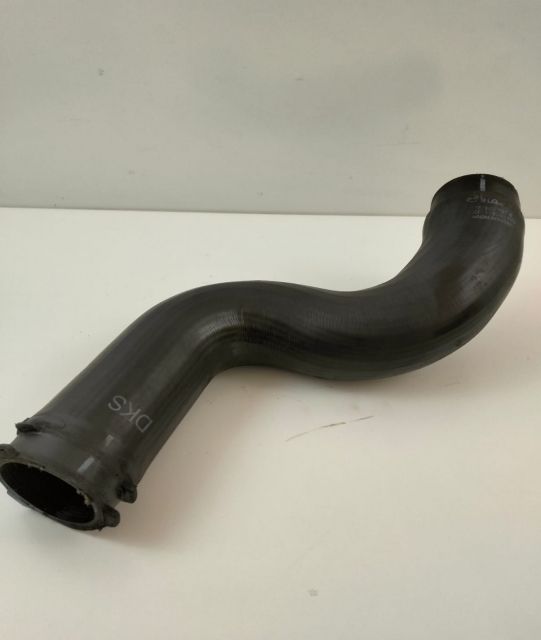 Furtun intercooler motor CAG cod 8K0145737K 8K0145737K Audi A5 8T (fa