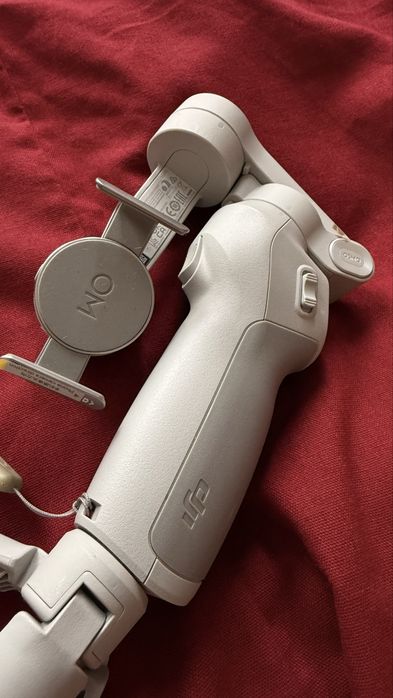 Продам стэдикам DJİ osmo 4