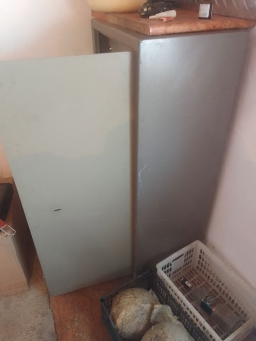 Продам сейф заводской