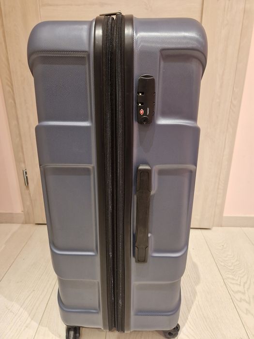 Чисто нов  куфар на Samsonite - 76 см