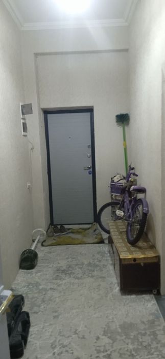 Uy sotiladi, 2 qavatda, 2 xonali, 62kv