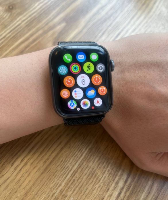 Apple watch SE-2 поколение Акб-100%