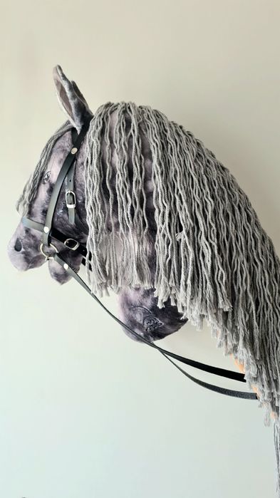 Hobby horse HKM с юзда и четка