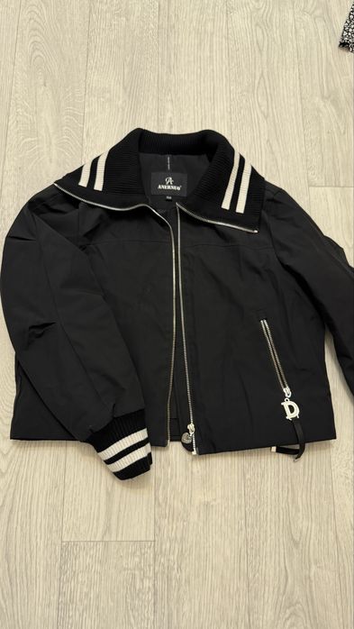 Продам весеннюю куртку 152 р