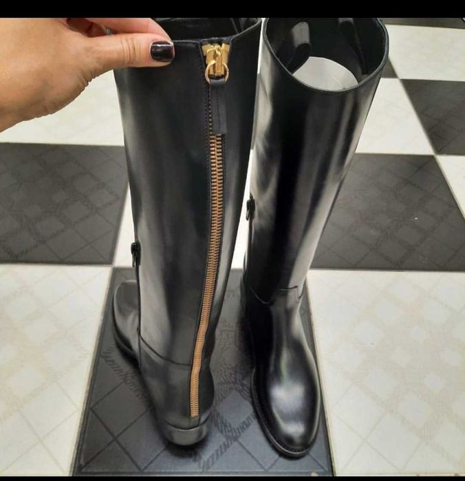 Продам кожаные сапоги