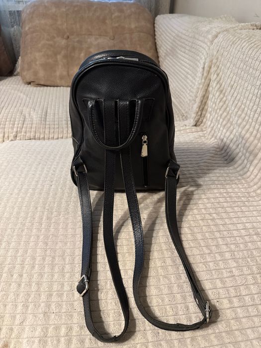 Дамска раница естествена кожа