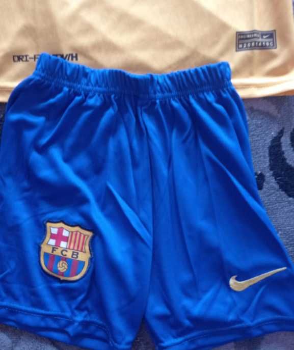 Чисто нов оригинален детски екип на Барселона - Гави