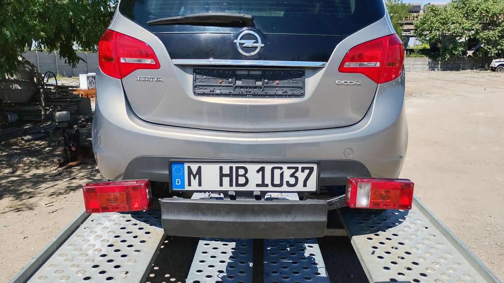 Opel corsa meriva 14 benzina cu suport biciclete din fabrica