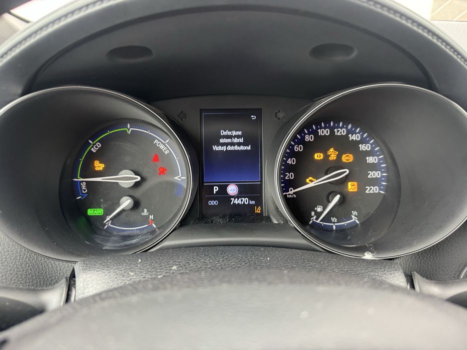 Toyota C HR CHR 2.0 hybrid facelift avariat