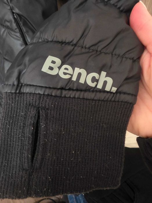 Спортно дамско яке Bench