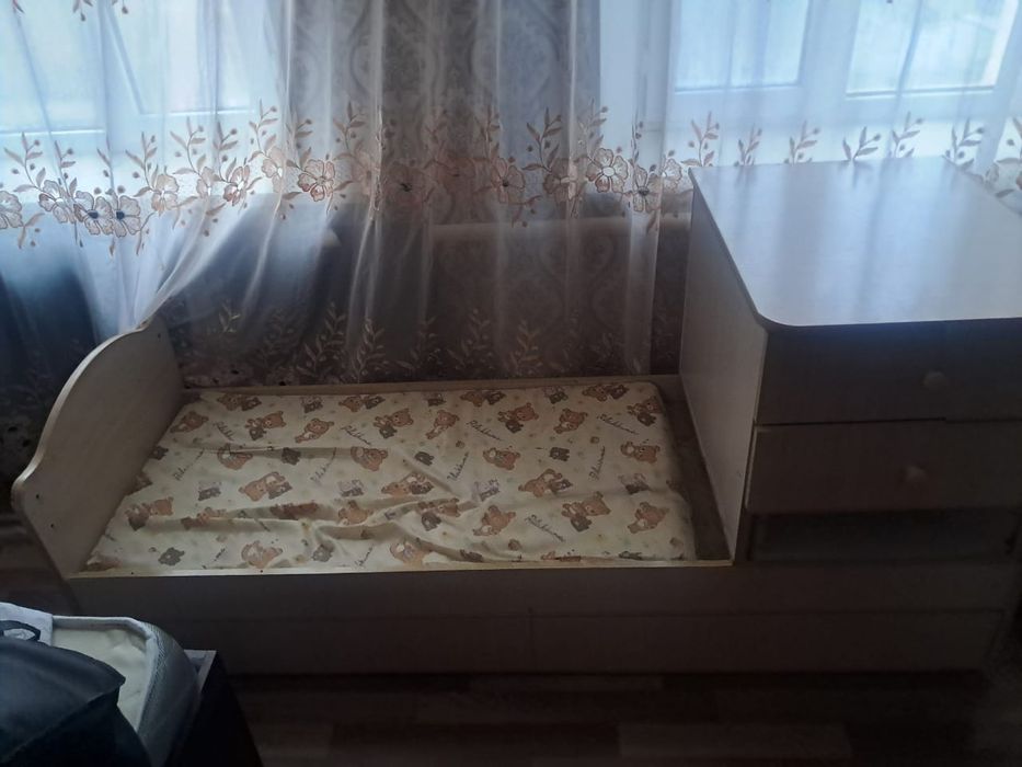 Продам детскую кроватку