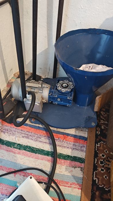 granulator, dozator amidon, dozator cereale, aplatizor,