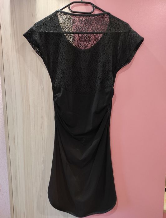 Дамска Рокля по тялото с къс ръкав